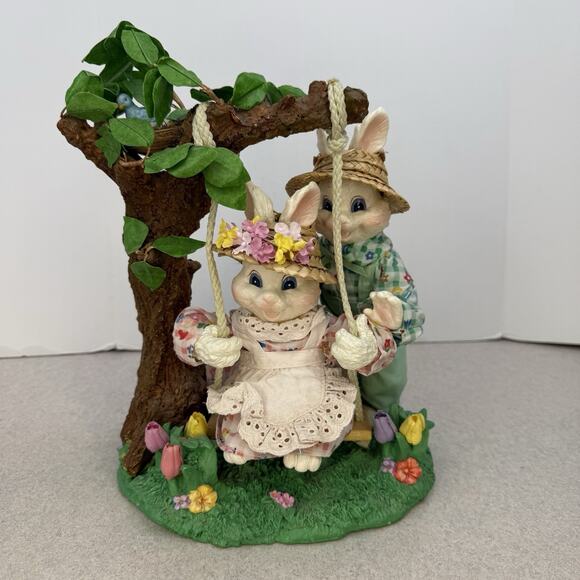 Vintage Fabric Mach's Resin Easter Bunnies Picnic Swinging Set‎ - Picture 9 of 15